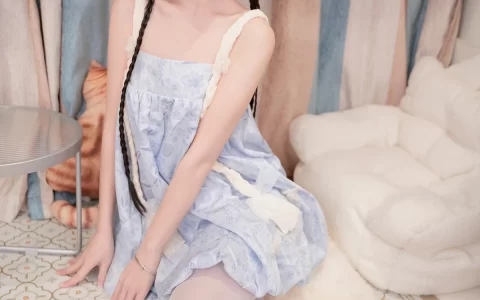 爆机少女喵小吉COS小吉的答谢礼,迸发性感迷人的魅力