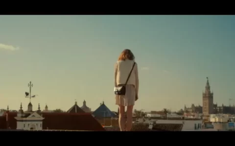 《赫默尔》在唯美画面下的父女之情，情节大胆直接