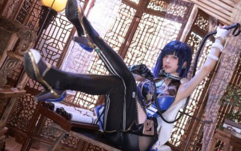 水淼aqua在《原神》里面cos“兰姨”夜兰