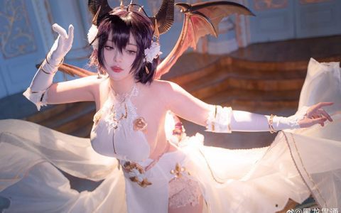 黑龙贯通在《碧蓝幻想》中cos“龙姬 ”古蕾娅