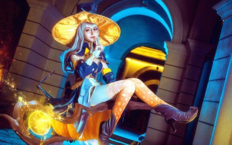 阿喵_帅不过三秒在《王者荣耀》中COSPLAY化身“幻想奇妙夜”王昭君