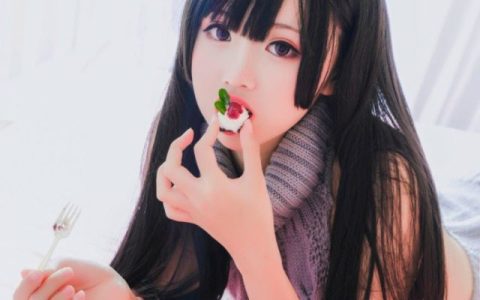 面饼仙儿的“挑逗性”毛衣cosplay图包照片作品欣赏
