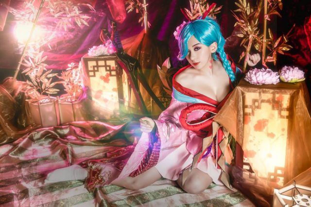 coser@Athena在游戏《传说对决》化身“龙影忍者”爱里Airi