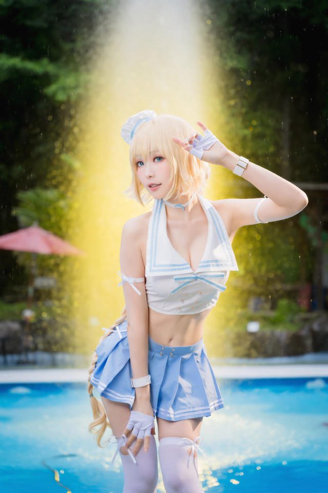 coser@ElyEE子在《命运/冠位指定》中化身温柔可爱的圣女贞德
