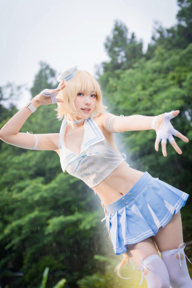 coser@ElyEE子在《命运/冠位指定》中化身温柔可爱的圣女贞德