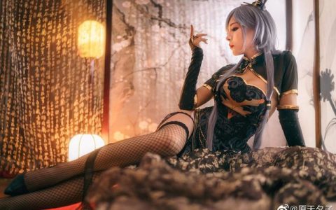 原天夕子cosplay化身旗袍版的“虚拟歌手”洛天依