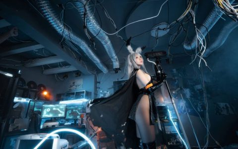 周叽是可爱兔兔_ 明日方舟·暴行精二cosplay作品 [22P-303MB]