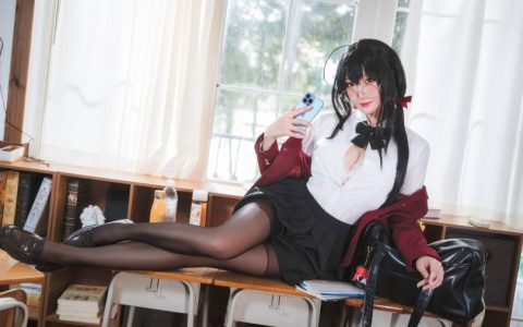 瓜希酱_碧蓝航线·大凤JK cosplay作品 [30P-150MB]