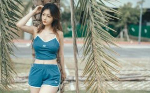 桃良阿宅的《晨跑》图集作品,追求美的平衡