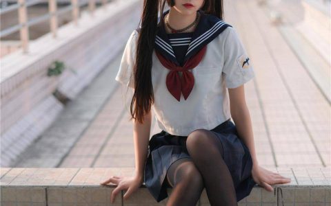 五更百鬼结了又离但依旧稚气未脱的小女生图片鉴赏