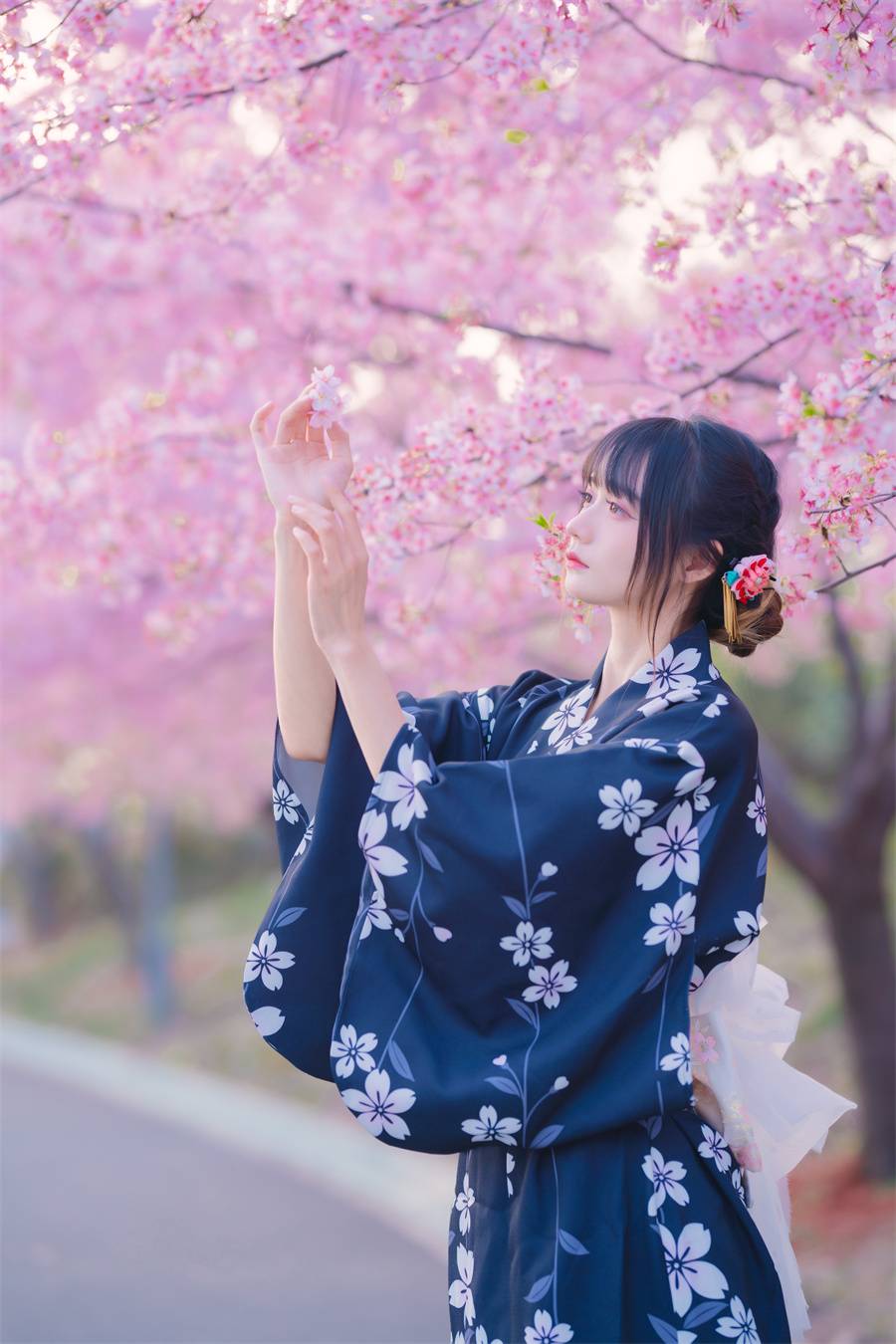 兔子zzz不吃胡萝卜樱花烂漫时少女仙子与樱花的邂逅！-2