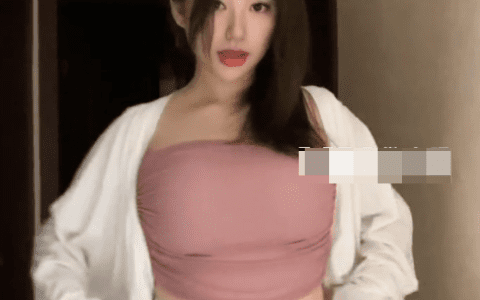 奶宝妹纸暮色玫瑰,品味她在暮色中的优雅与神秘