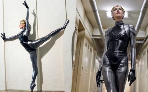 原子之心双生舞伶演员COS游戏中的自己：没有机器能够传达人类情感