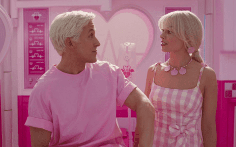 【影评】《Barbie芭比》：坏掉的是芭比还是世界？