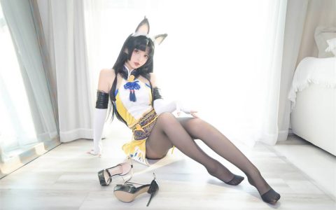 神乐坂真冬密码解锁助眠神器,素颜多套作品写真在线欣赏