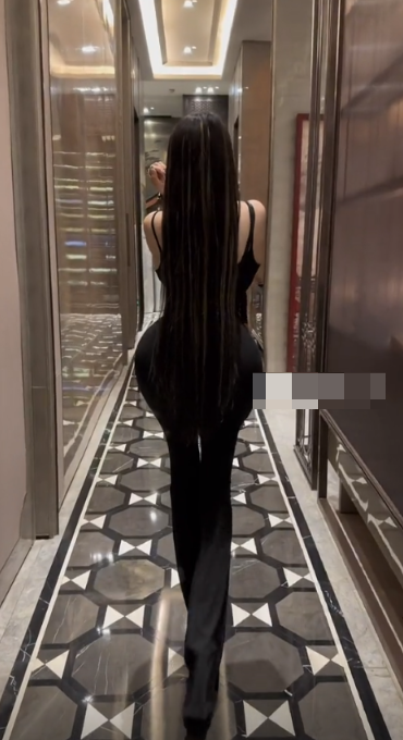 DJ梦露veronica路人视角曝光，与抖音差距很大？-1