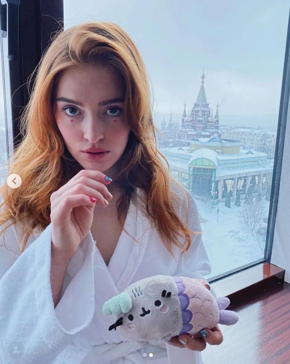 万受之王Jia Lissa,一张动图让她火遍全网-1