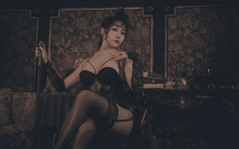 动漫博主三刀刀miido天狼星COS作品引发全球关注，成为动漫爱好者的榜样！