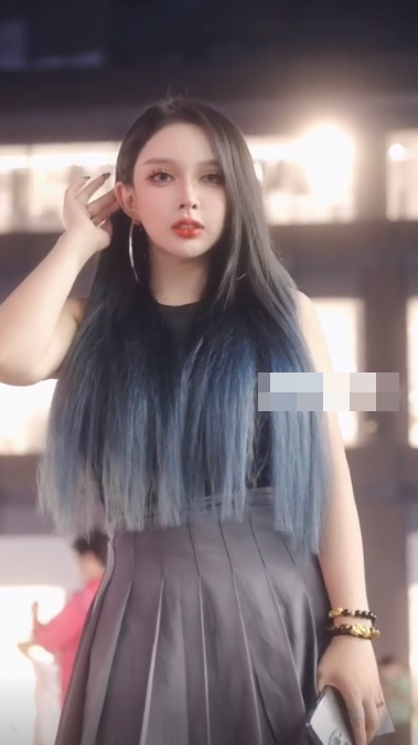 DJ梦露veronica路人视角曝光，与抖音差距很大？-1