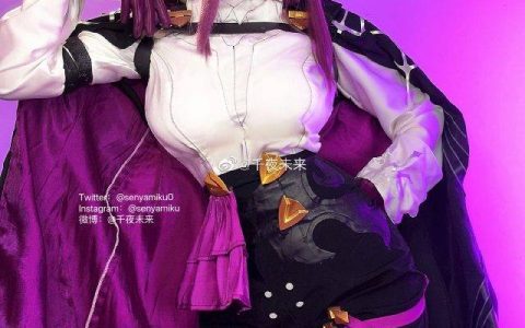 《崩坏:星穹铁道》卡芙卡cosplay千夜未来惊艳粉紫色头发,魅力十足!