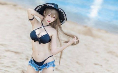 周叽是可爱兔兔完美化身《碧蓝航线》让·巴尔比基尼套装cos作品欣赏