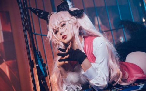 人气coser如月灰性感cosplay光之高扬斯卡娅,完美展现妩媚魅力!