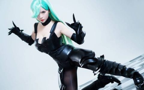《流浪者》瓦莱丽cosplay超性感,星之迟迟演绎太美丽!