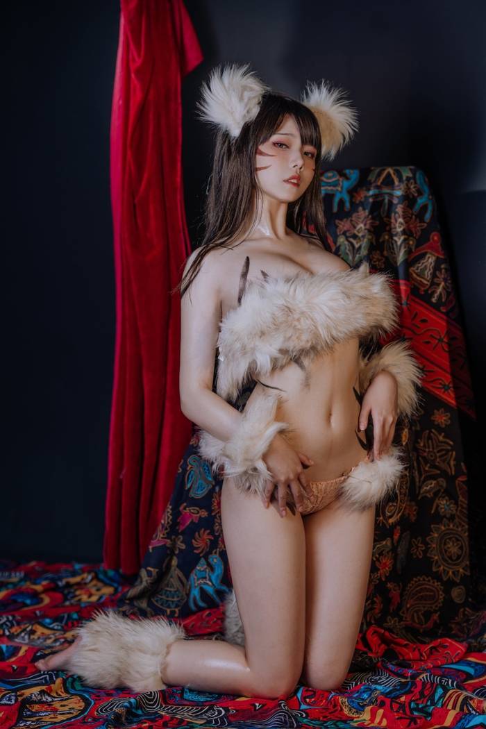 coser@七月喵子化身可爱的“熊孩子”，美丽迷人-1
