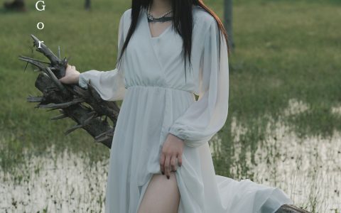 孤寂难留 摄影 治愈系 人像 绿色 情绪 唯美 伤感&YiTuYu艺图语
