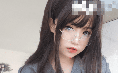女主K寂静之光的神秘学姐,沉默中的力量和魅力