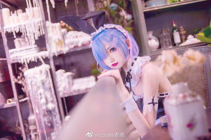 Coser衣衣在《Re-Zero》中 COS 蕾姆，变身美丽迷人的女仆-1