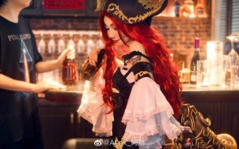 英雄联盟厄运小姐coser@ALok_阿烙的赏金猎人作品震撼登场