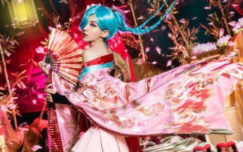 《传说对决》爱里cosplay照片欣赏,Coser Athena展现绝美形体!