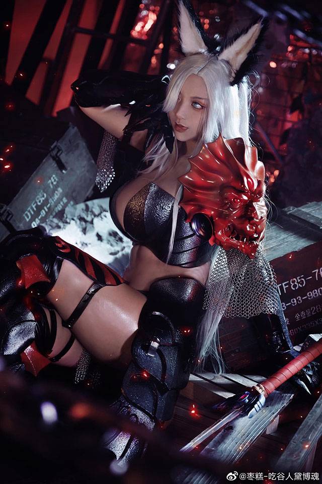 coser@枣糕-吃谷人黛博魂在《神都夜行录》化身性感妖魅的狐妖-1
