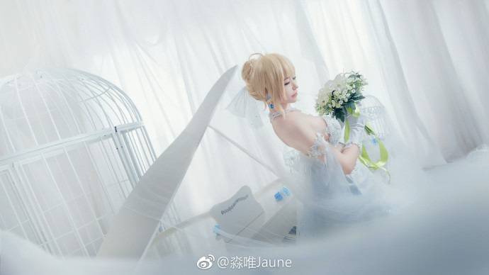 coser@淼唯Jaune在《Fate》化身婚纱版的“Saber Alter”阿尔托利亚-1