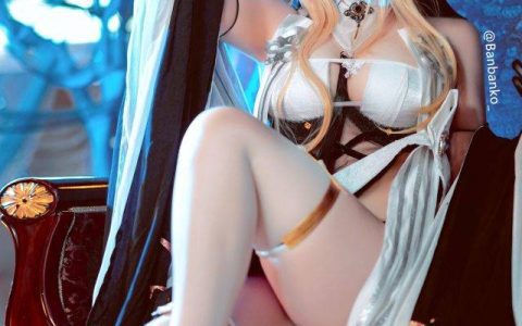 半半子《碧蓝航线》角色怨仇cosplay照片,性感迷人引起粉丝热议