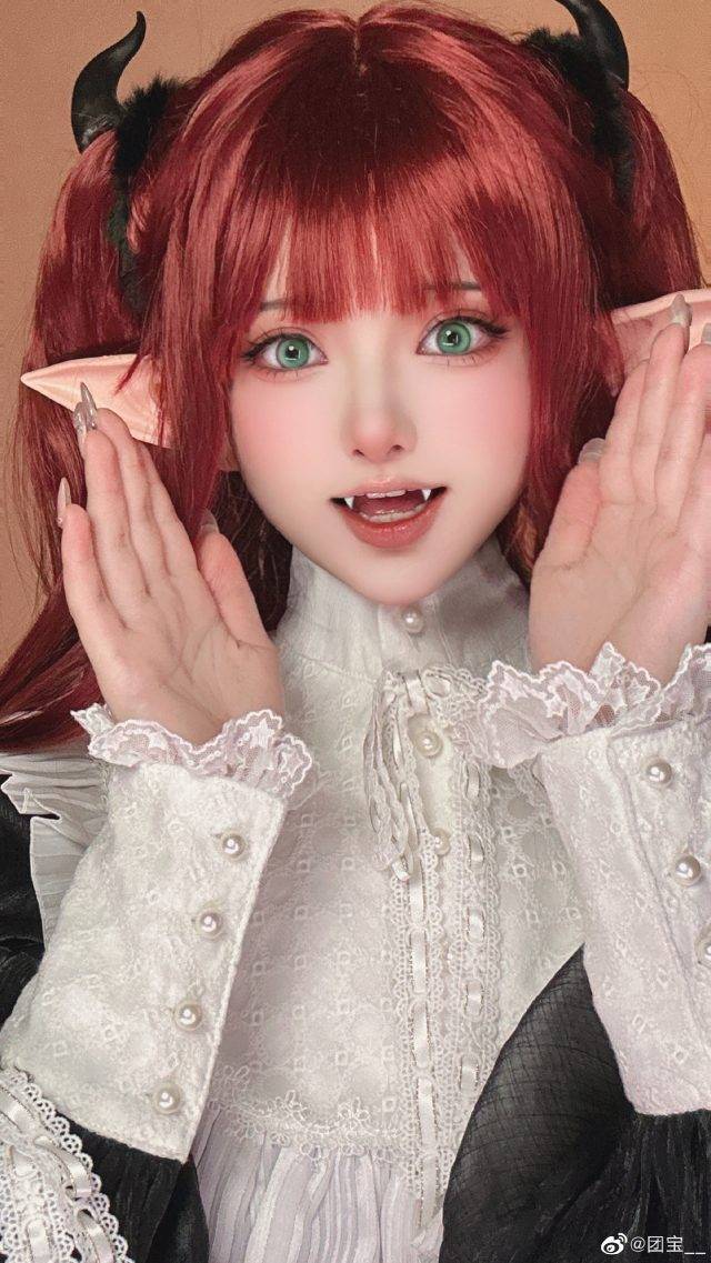 团宝_cos《更衣人偶坠入爱河》小恶魔莉兹，唤醒你的深夜幻想-1