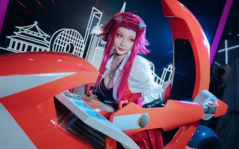 《游戏王5D's》十六夜秋cosplay作品,如月灰还原角色魅力!