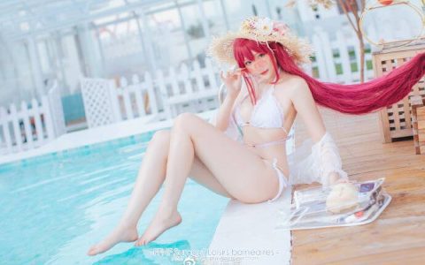 美少女cosplay《碧蓝航线》中的絮库夫,性感比基尼瓜希酱cos作品分享