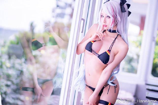 雨波_HaneAme cos“比基尼版”欧根亲王，展现其完美身材与温柔气质-1