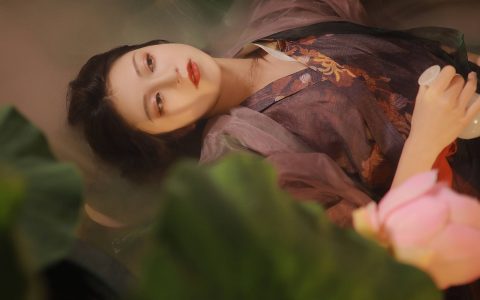 山有扶苏,隰有荷华 古风 荷花 清冷美人 中国风 情绪 优美 仙气 光影 唯美&YiTuYu艺图语