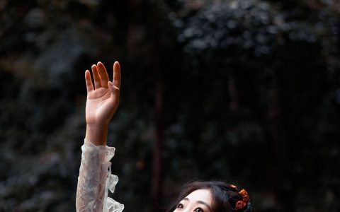 最后一朵玫瑰 非主流 情绪 暗黑系 人像 花 女生&YiTuYu艺图语