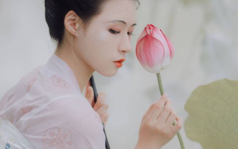 如梦令 仙气 古风 荷花 少女 漂亮&YiTuYu艺图语