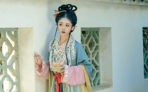 浣溪沙·小院闲窗春色深 古装 美人 汉服 优美 古代&YiTuYu艺图语