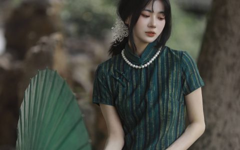 绿意旗袍 复古 优雅 怀旧 女郎 旗袍摄影 江南 绿色 清冷美人&YiTuYu艺图语