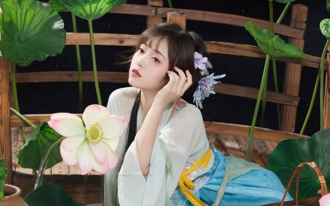 荷塘月色 荷花 古装 少女 漂亮 优美 高雅&YiTuYu艺图语