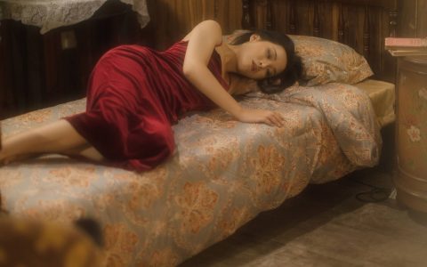 时光深处,温柔正在酝酿 港风 复古 人像 美女 情绪&YiTuYu艺图语