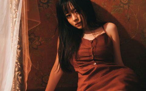 一个人的孤独 摄影 人像 少女 情感 难过 伤感 悲伤 孤独&YiTuYu艺图语