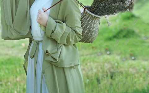 如梦令 小清新 古风 树林 绿色 少女&YiTuYu艺图语