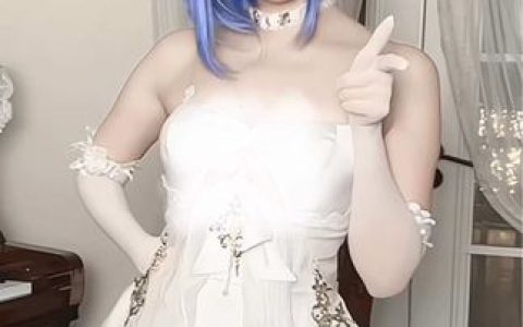 一只佐佐酱(二佐Nisa)微密圈作品资源,未来感科幻主题服装展现独特个性